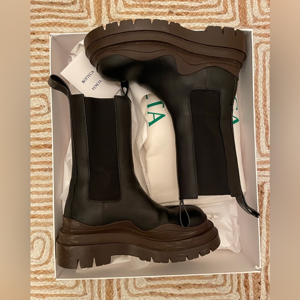 Authentic Bottega Veneta lug sole boots